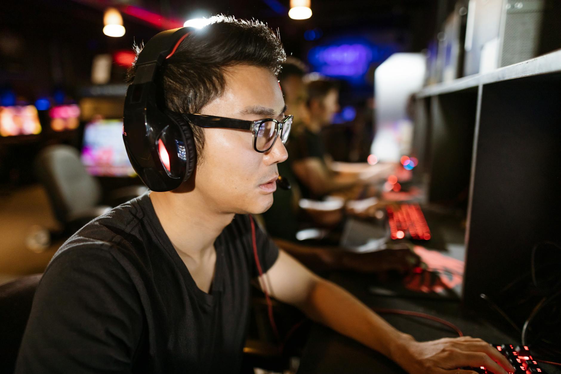 Modern VR gaming headset on dark surface showcasing virtual reality technology